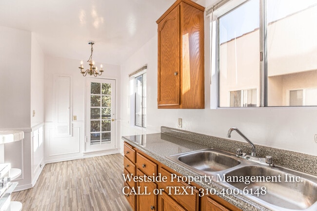 Photo - 9909-9911 Durant Dr