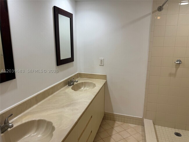 Photo - 721 NW 99th Cir