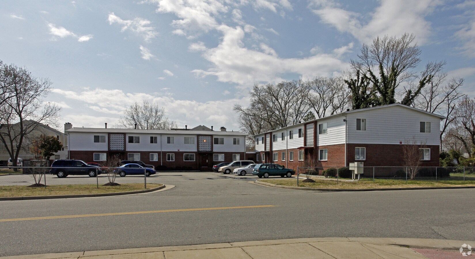 Photo - Gilbert Court Apartments
