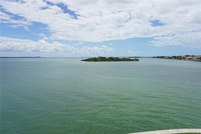 Photo - 138 1st St E Condo Unit 202