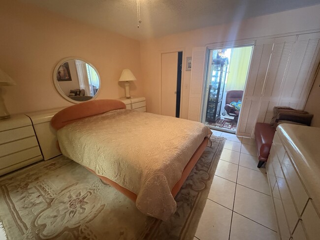 Photo - 202 Greenbrier C