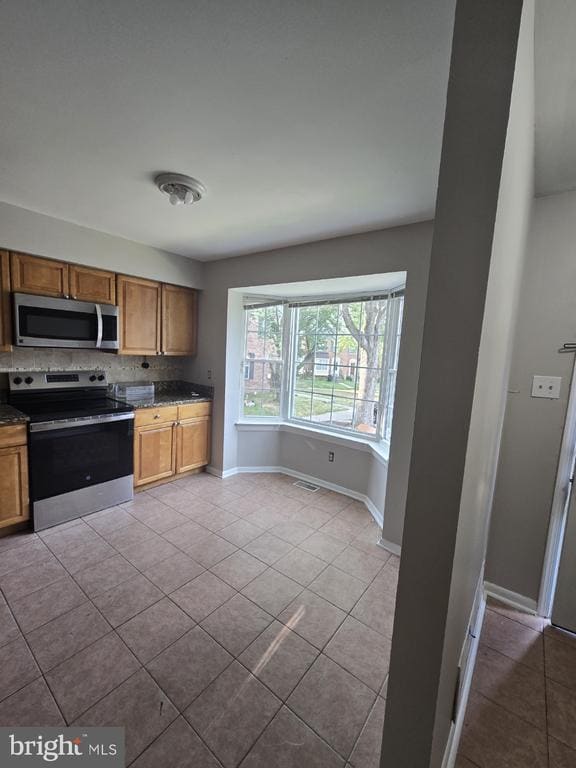 Photo - 8126 Londonderry Ct