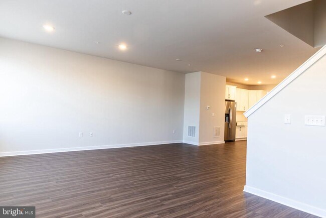Photo - 113 Four Leaf Dr