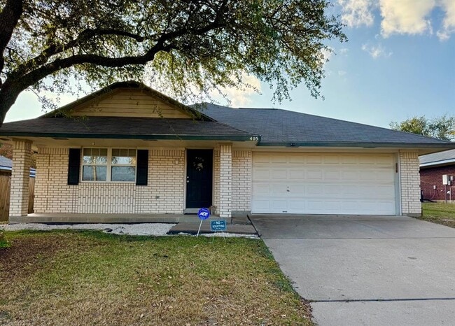 Photo - 405 Northern Trail