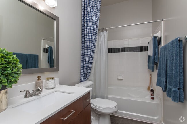 1BR, 1BA - 844SF