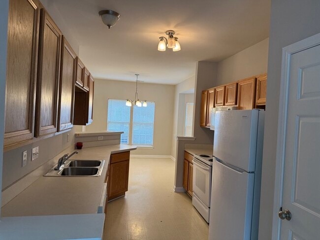 Photo - 3904 Christine Ln