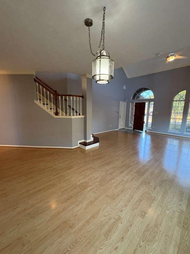 Photo - 16119 Lakestone Dr