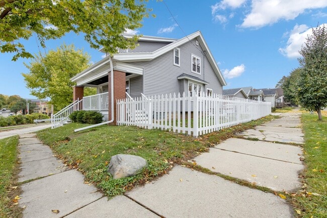 Photo - 3124 S Ellen St