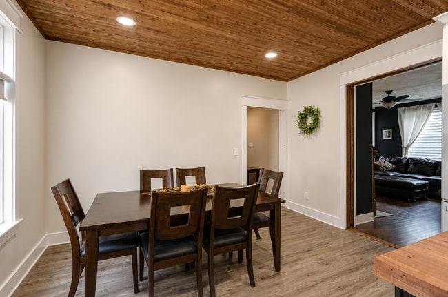 Photo - 5 Bed / 2 Bath Home in Portage, WI