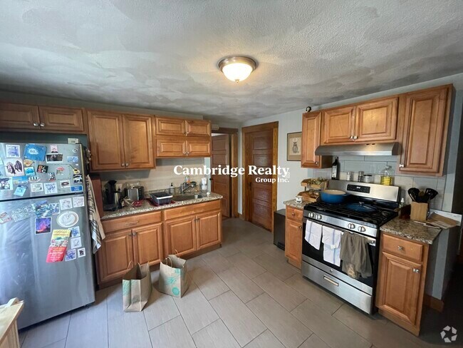 Building Photo - 85 Beacon St Unit 3A Rental