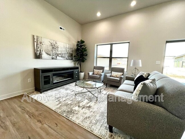 1021 Claude Rd