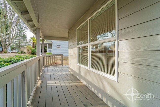 Photo - 1216 W 22nd St