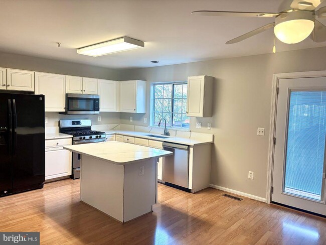 Photo - 12411 Carters Grove Pl