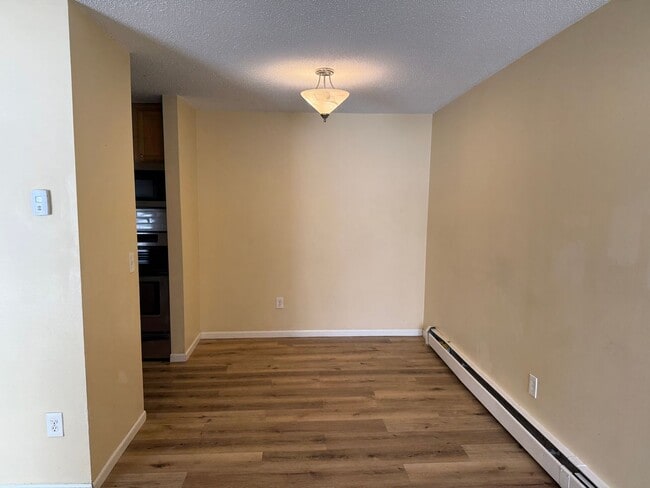 Photo - 3-Bedroom Condo for Rent in Eagan - Available Now!