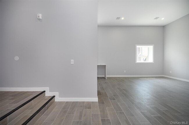 126 Innis Ave Unit 2-1
