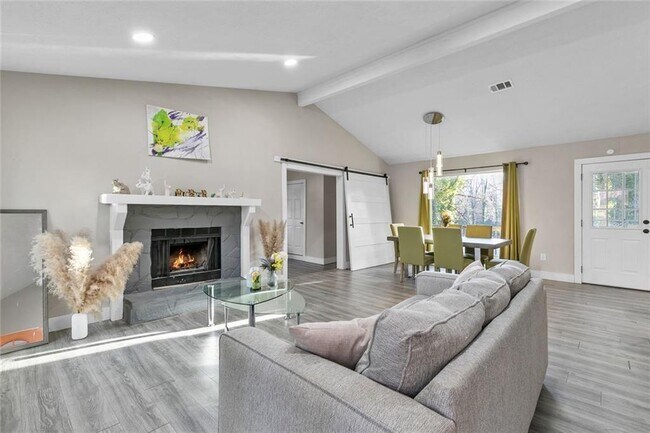 Photo - 494 Plainville Dr SW