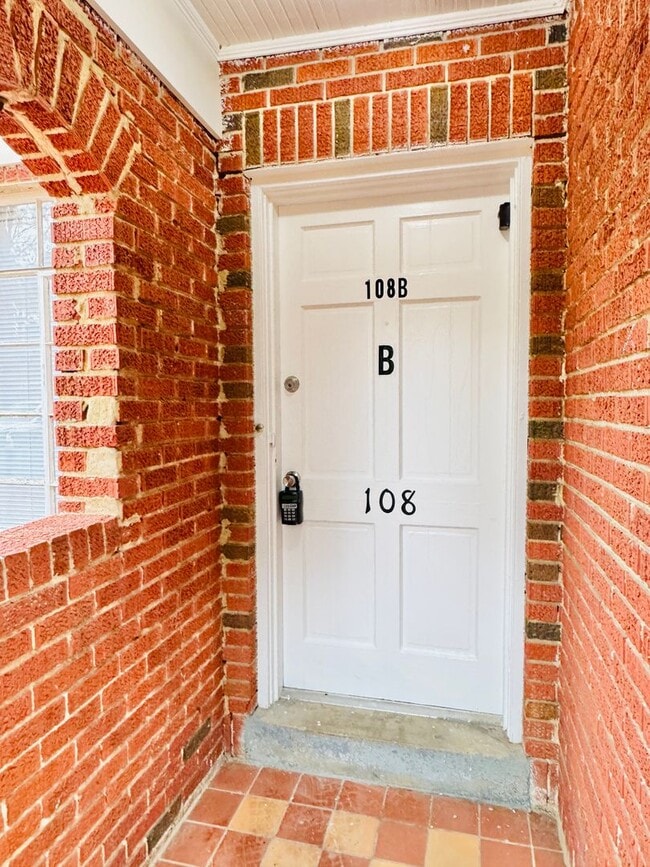 Photo - Beautiful 2 Bedroom / 1 Bath