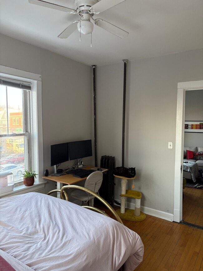 Photo - 1555-1557 W Diversey Pky