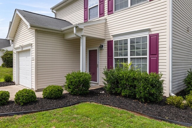 Photo - 3804 Raintree Dr