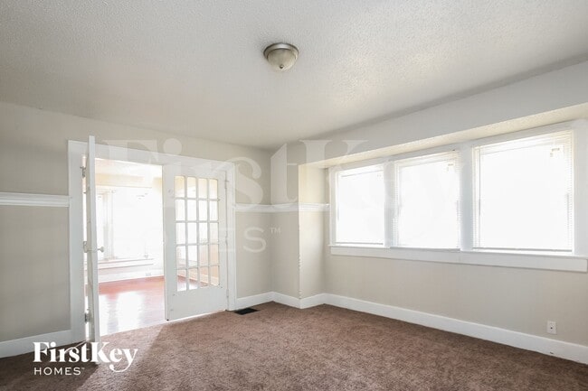 Photo - 626 E 25th St