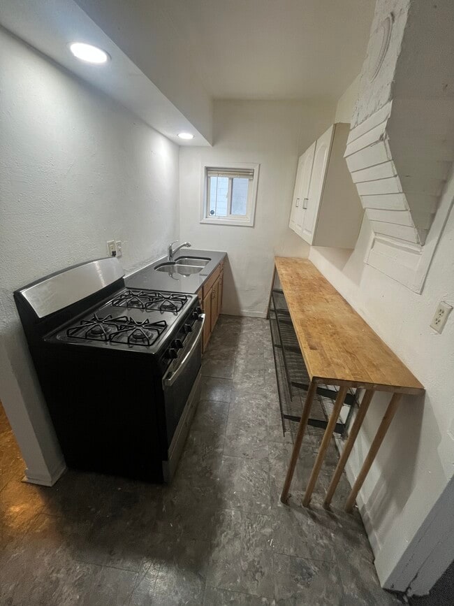 Photo - 690 York Ave Unit 1