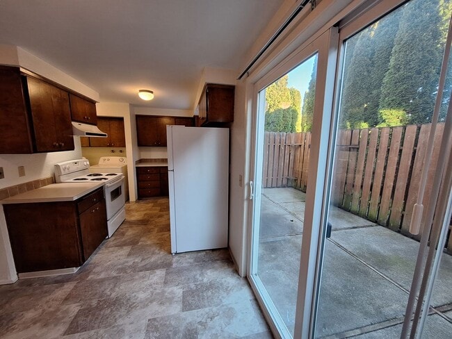 Photo - Two Bedroom Townhouse Style Unit Unit 2215 - 3