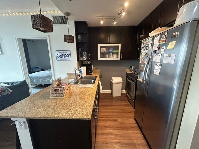 Photo - 1400 S Michigan Ave