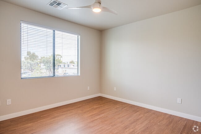 2BR, 2.5BA 1,314SF