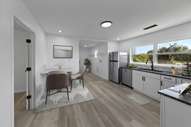 Building Photo - 1615 Cecil Ave Rental