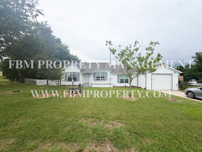 Photo - 1526 E FM 813