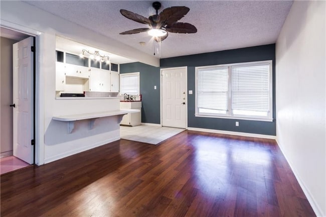 Photo - 709 W 26th St Unidad 1