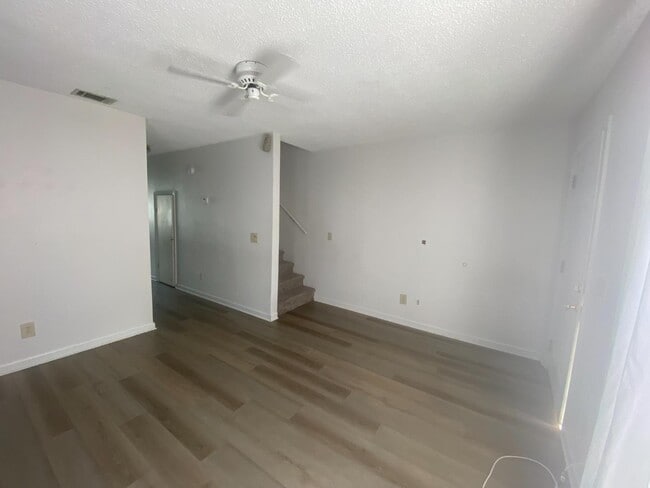 Photo - 3389 Northside Dr