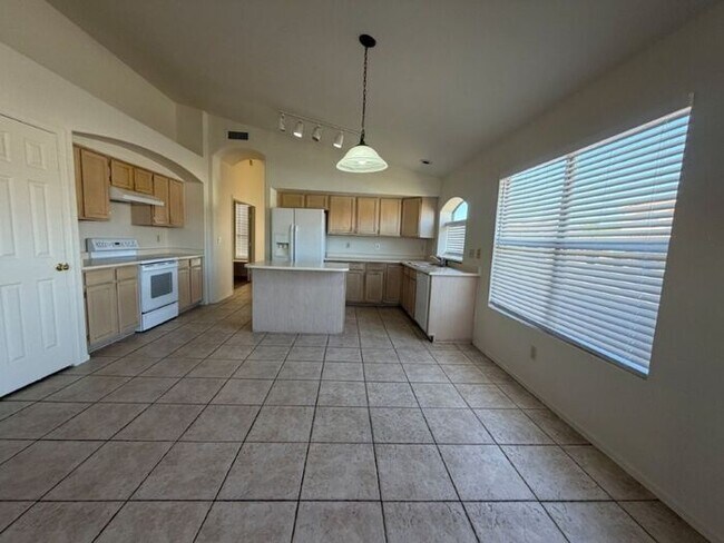 Photo - 15435 S 44th Way