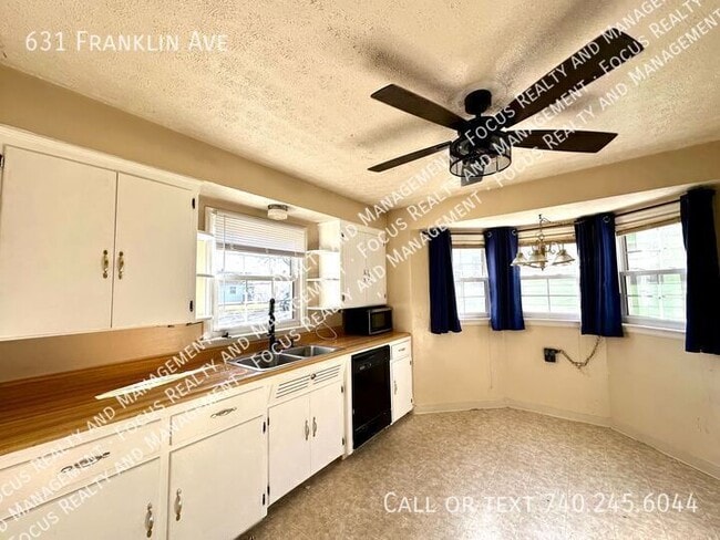 Photo - 631 Franklin Ave