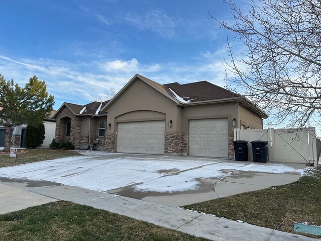 Building Photo - 228 Delgada Ln