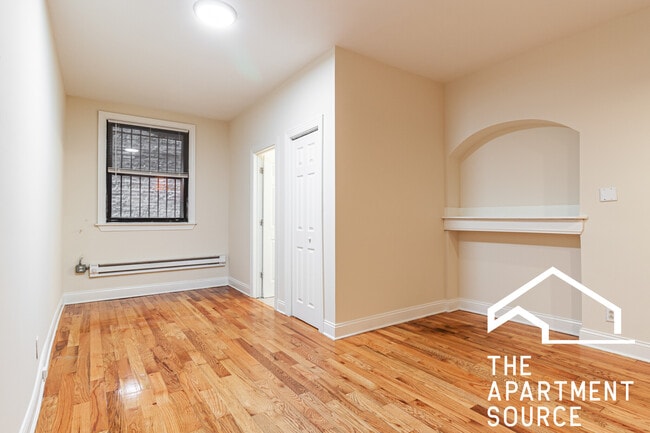 Photo - 540 W Wellington Ave Unit 011