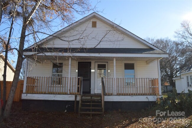 Building Photo - 208 Wilson St Rental