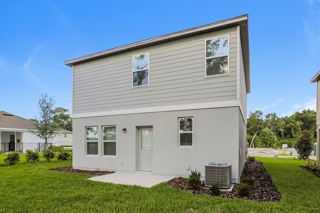 Photo - Lincoln Oaks