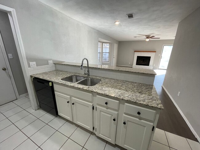 Photo - 8512 Southridge Dr