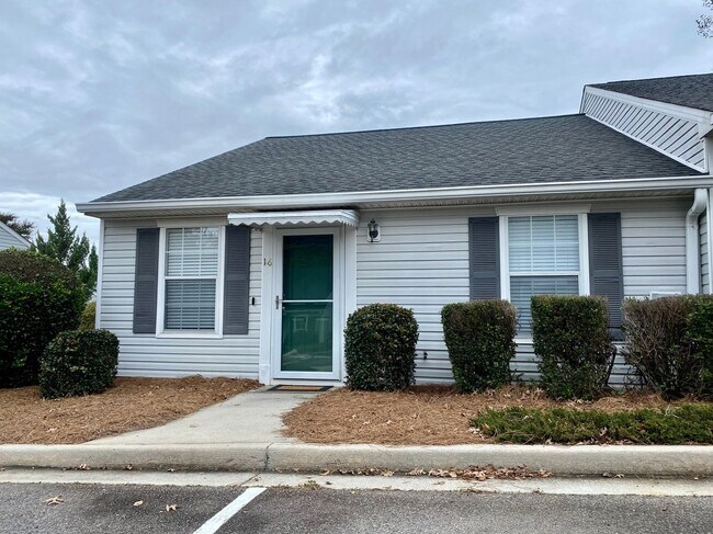 16 Summit Commons Ct