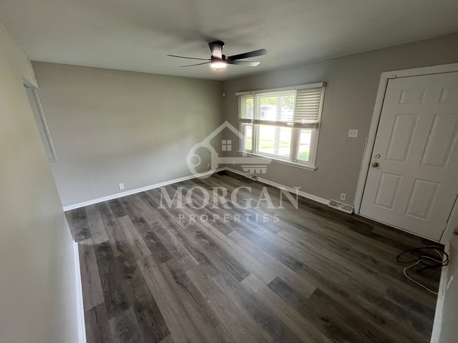 307 Crestview Ct
