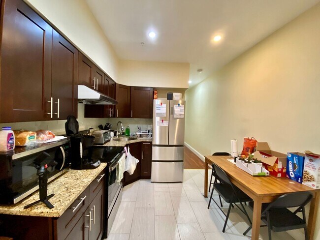 Photo - 2221 N Park Ave Unit 1