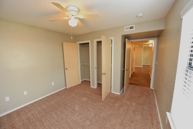 CrownRidge Apartments