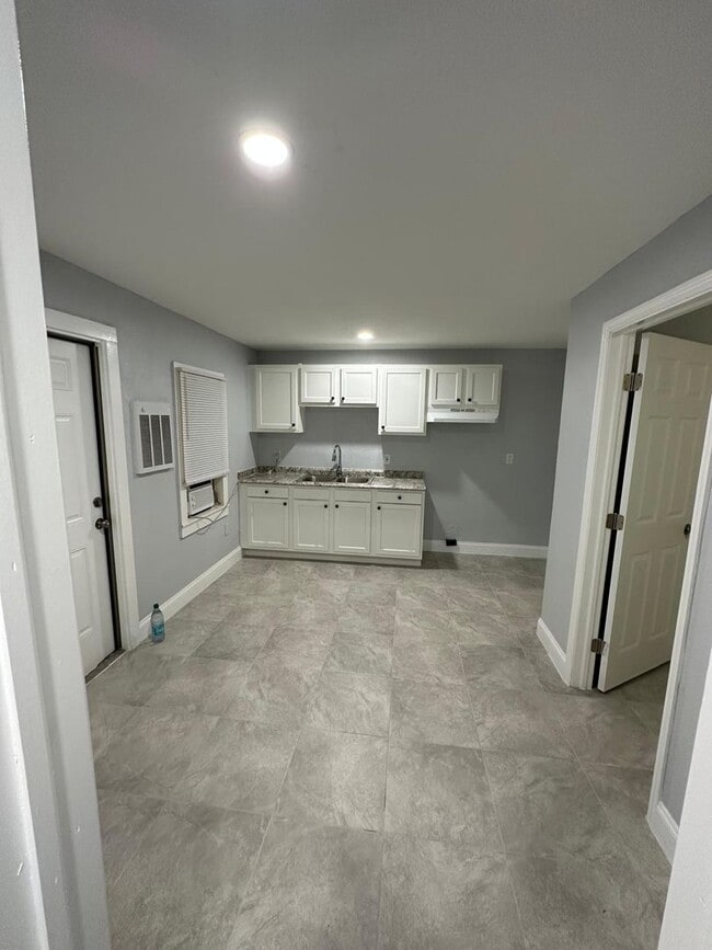 Photo - Fully Renovated 1/1 Available for Immediate Rent!