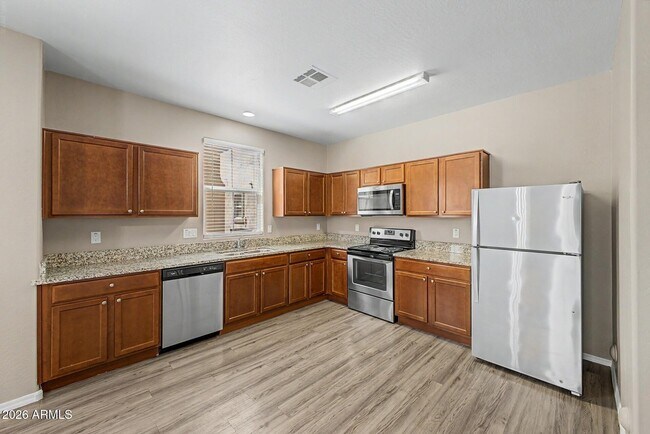 Photo - 5452 W Fulton St