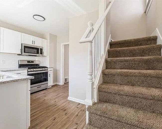 Photo - 134 Highview Pl