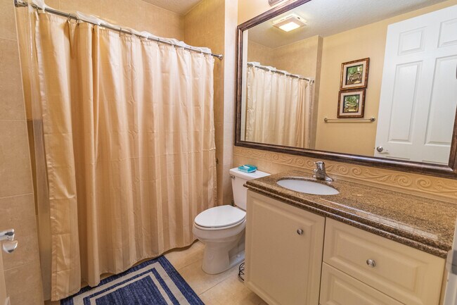 Photo - 36 Harbour Isle Dr W Unit 105