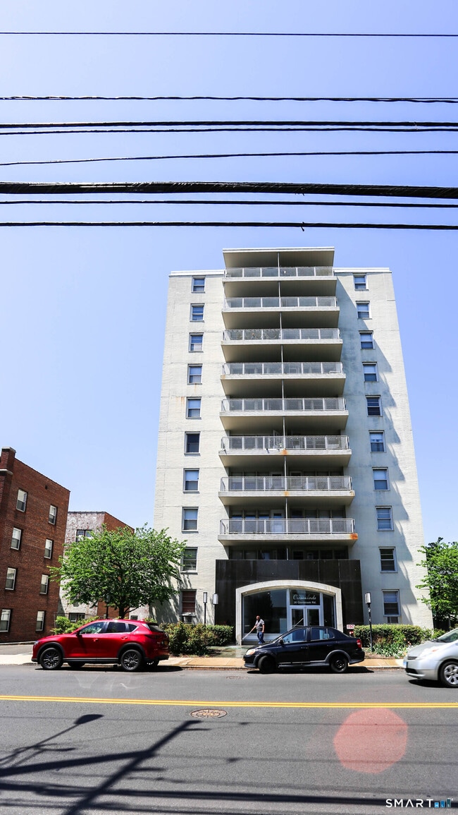 Building Photo - 30 Glenbrook Rd Unit 5F