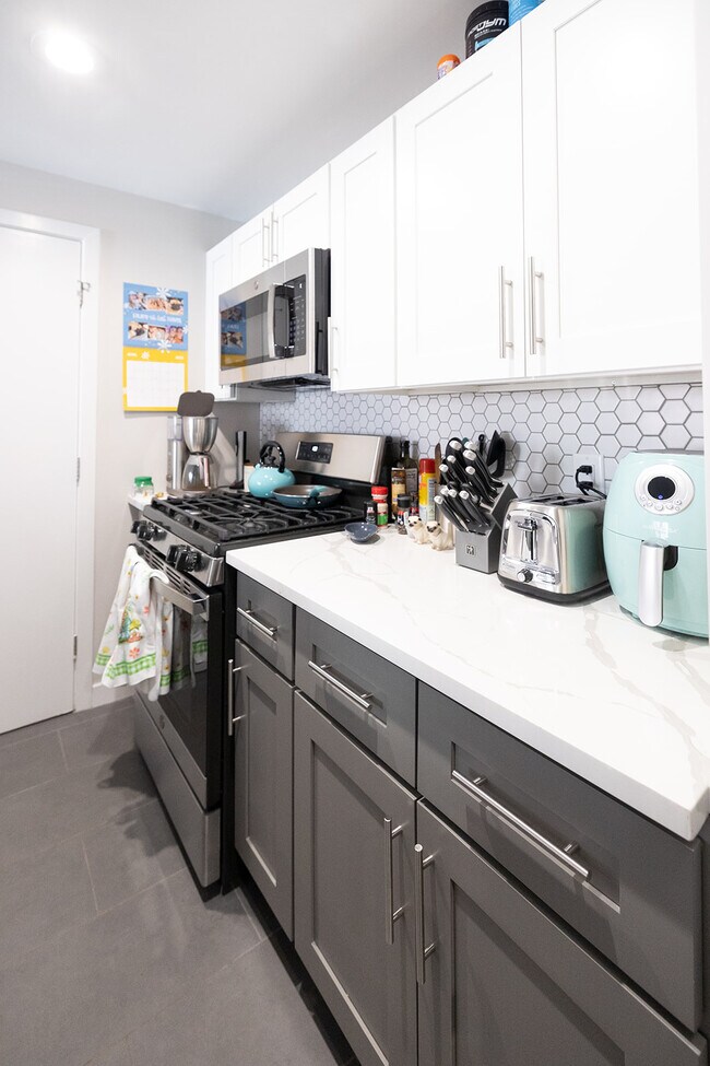 Photo - 1661 Washington St