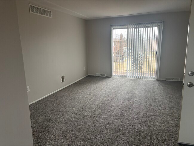 Rivercrest Apartments